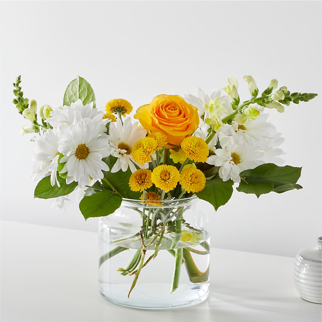 Sun Salutation Bouquet – BECCA'S BLING AND BLOOMS, Millington TN