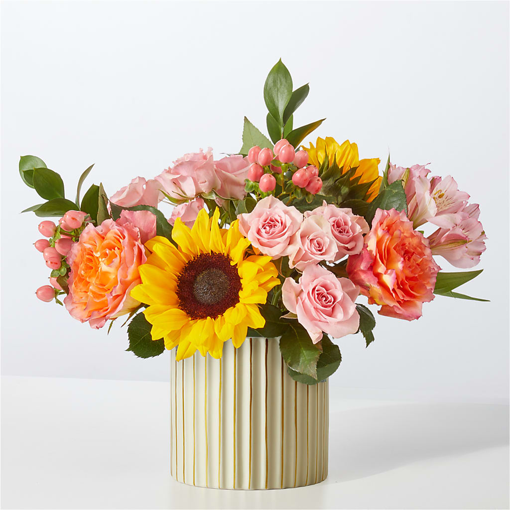 Sun's Out Bouquet – BECCA'S BLING AND BLOOMS, Millington TN