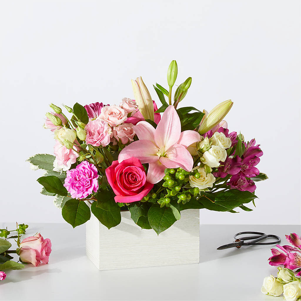 Sweetberry Box – A Florist Original – BECCA'S BLING AND BLOOMS, Millington TN