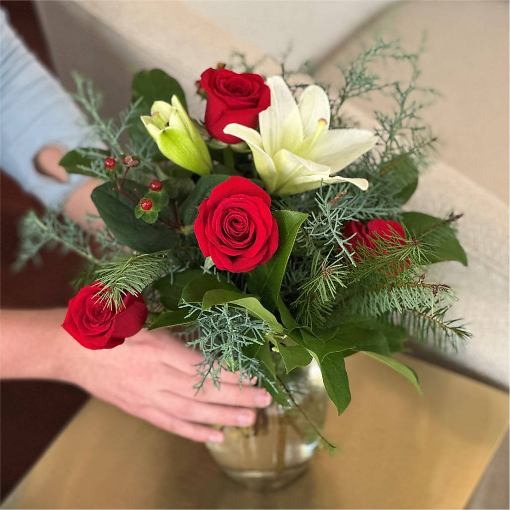 Glittering Lights Bouquet – BECCA'S BLING AND BLOOMS, Millington TN