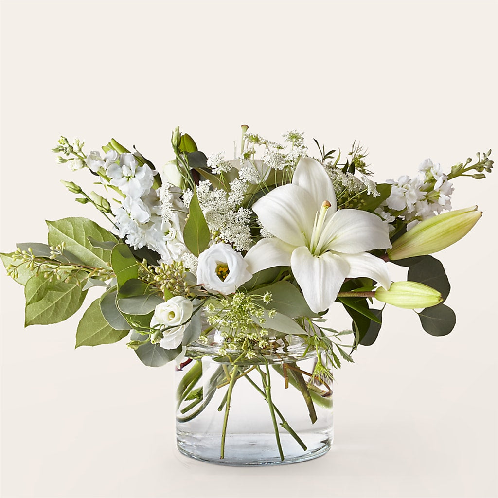 Alluring Elegance Bouquet – BECCA'S BLING AND BLOOMS, Millington TN