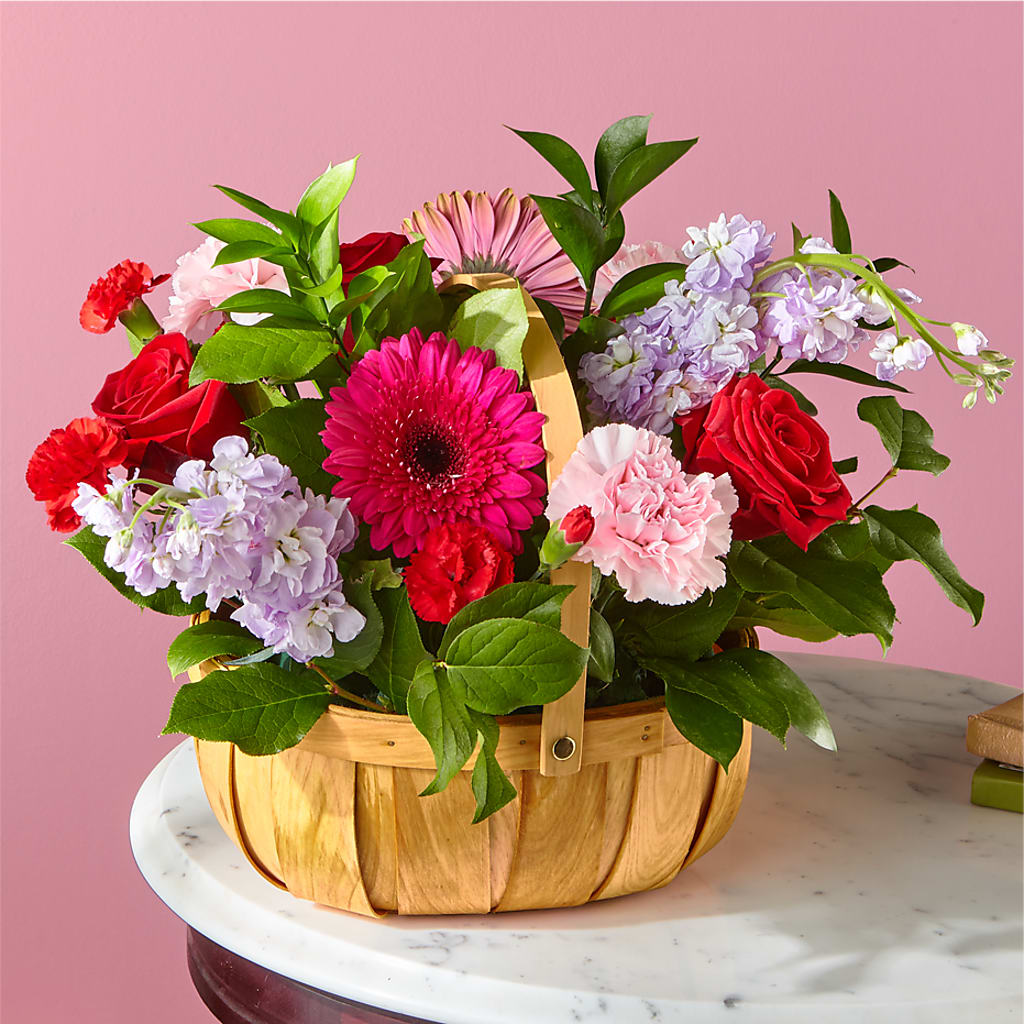 Pink Picnic Basket – BECCA'S BLING AND BLOOMS, Millington TN