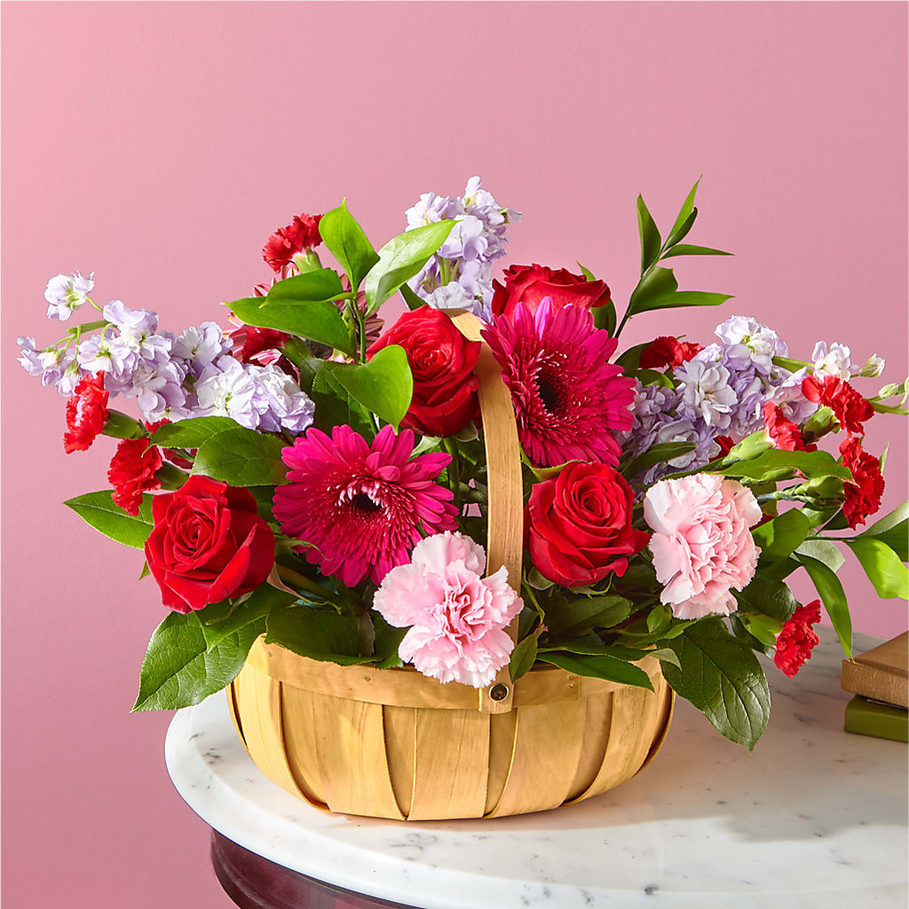 Pink Picnic Basket – BECCA'S BLING AND BLOOMS, Millington TN