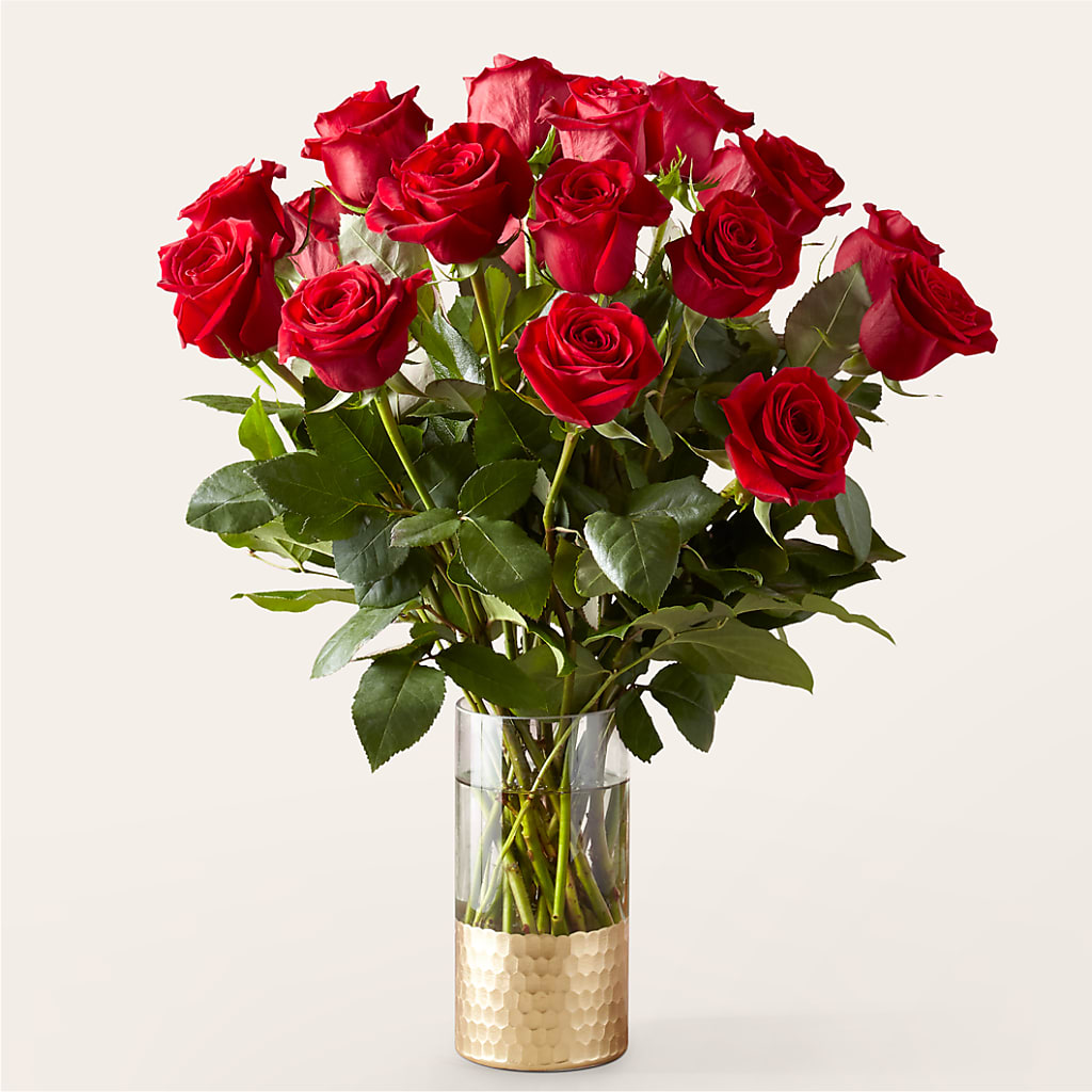 Classic Love Red Rose Bouquet – BECCA'S BLING AND BLOOMS, Millington TN