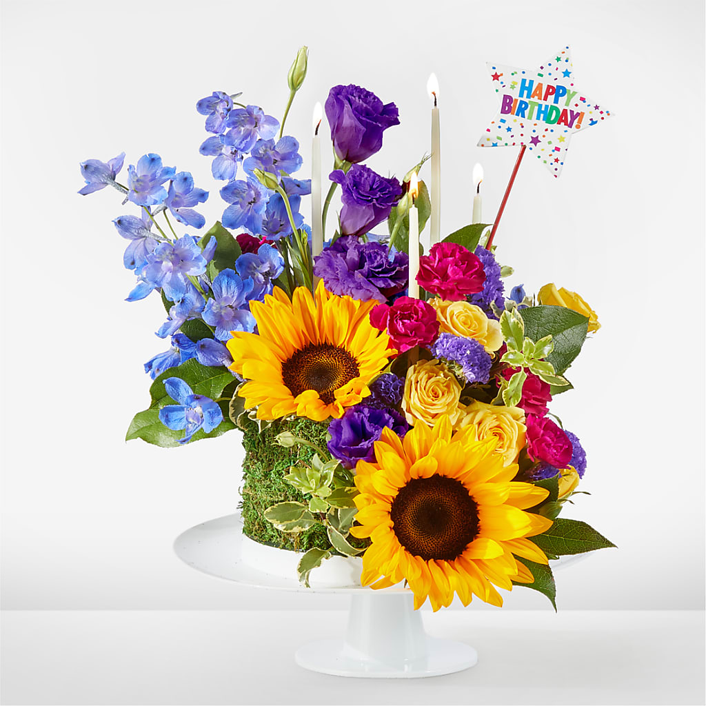 Star of the Day Floral Cake – BECCA'S BLING AND BLOOMS, Millington TN