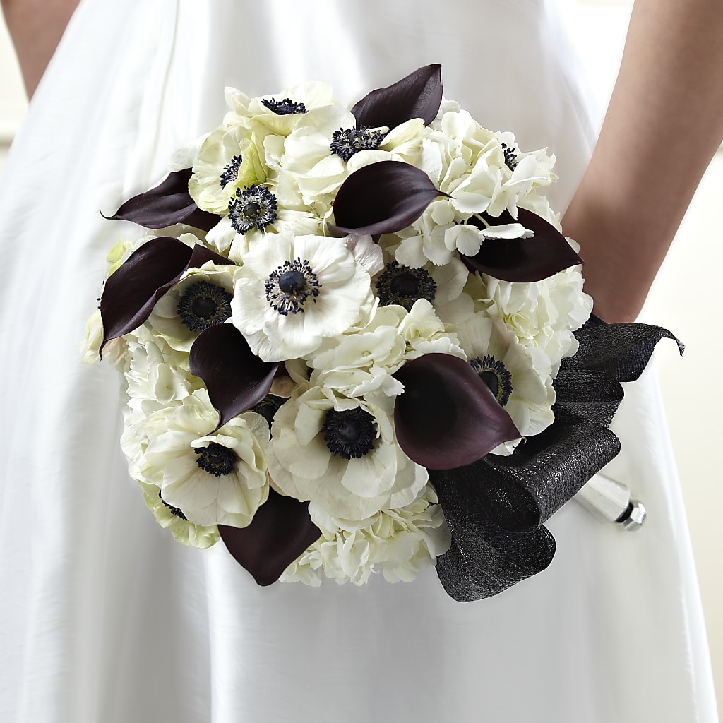 To Have and To Hold Bouquet – BECCA'S BLING AND BLOOMS, Millington TN