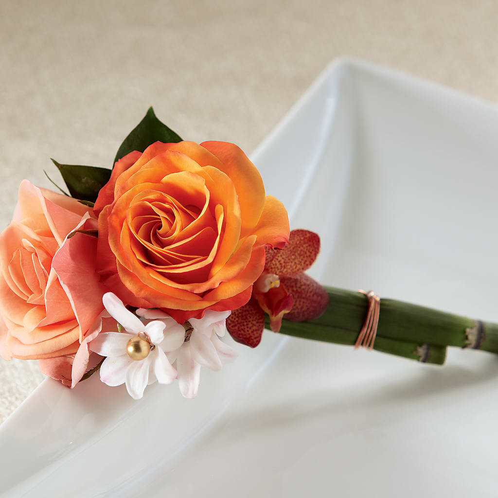 Sunset Dream Boutonniere – BECCA'S BLING AND BLOOMS, Millington TN