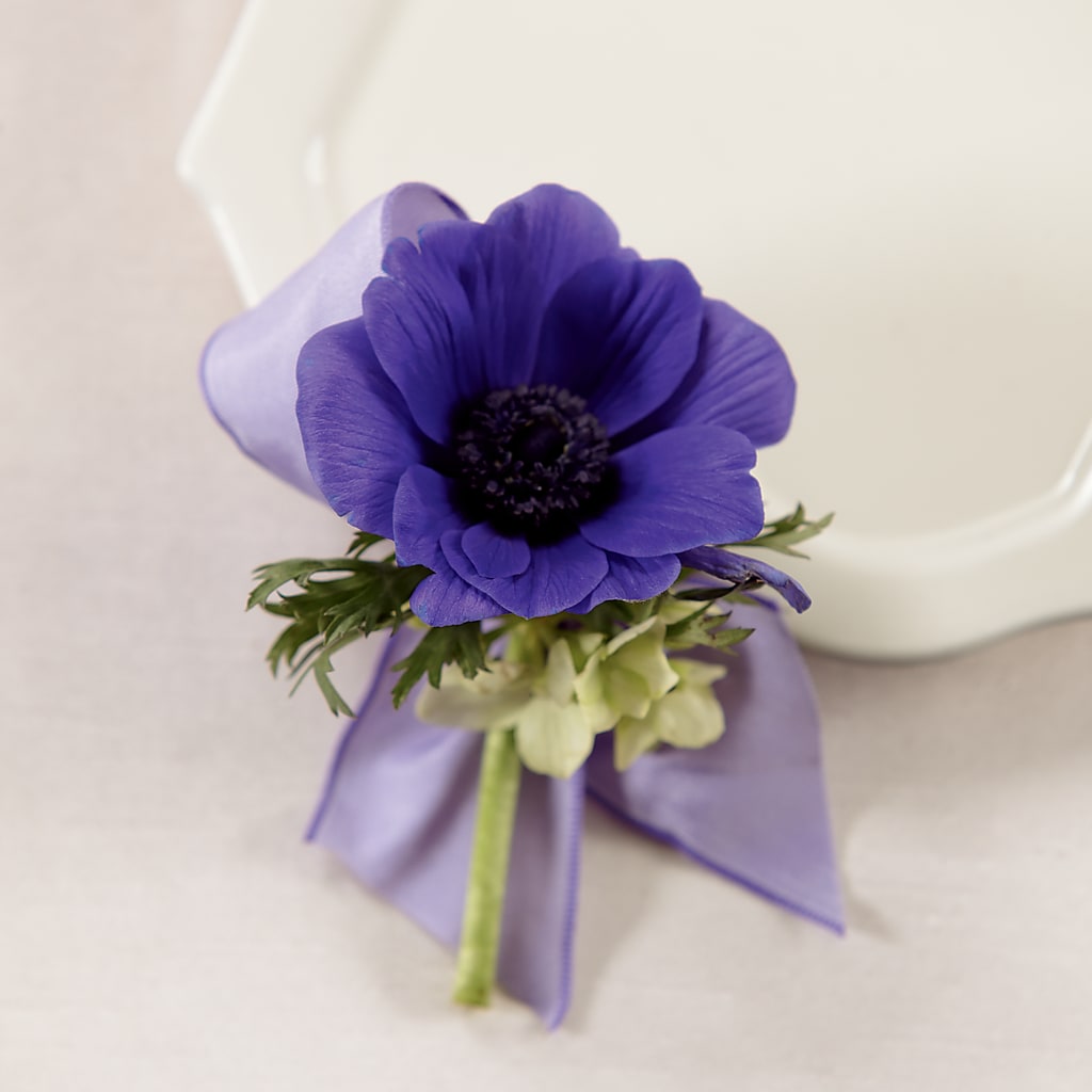Purple Passion Boutonniere – BECCA'S BLING AND BLOOMS, Millington TN