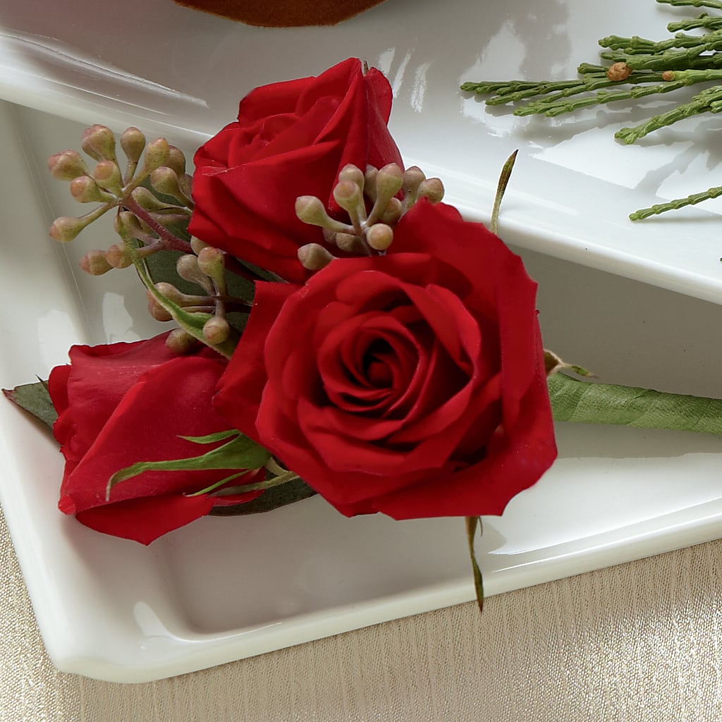 Red Spray Rose Boutonniere – BECCA'S BLING AND BLOOMS, Millington TN
