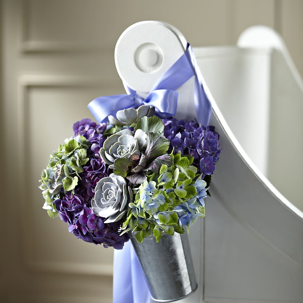Declaration Pew Décor – BECCA'S BLING AND BLOOMS, Millington TN