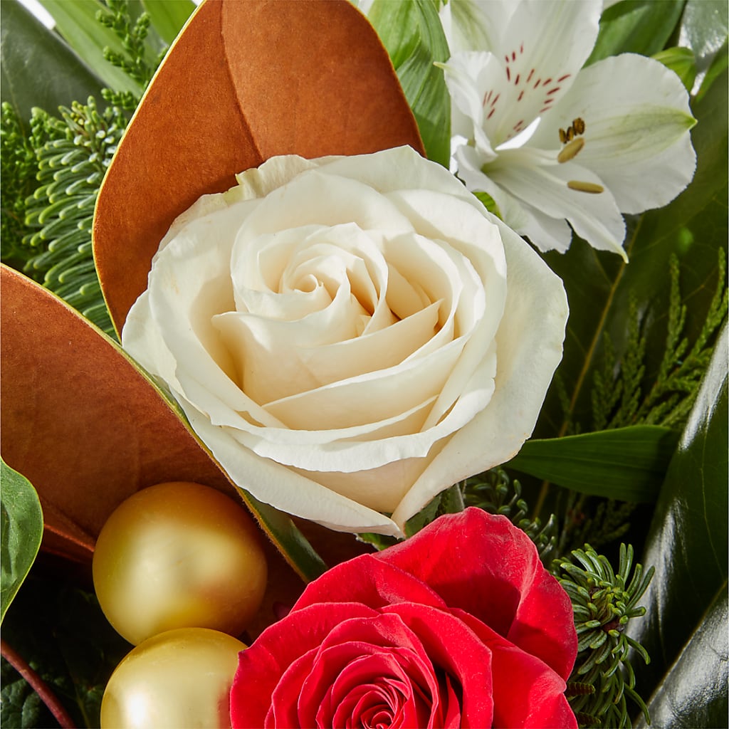 Joy & Jolly Bouquet – BECCA'S BLING AND BLOOMS, Millington TN