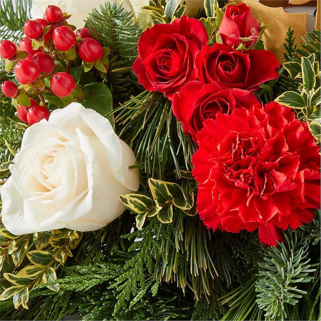 December Dreams Centerpiece – BECCA'S BLING AND BLOOMS, Millington TN