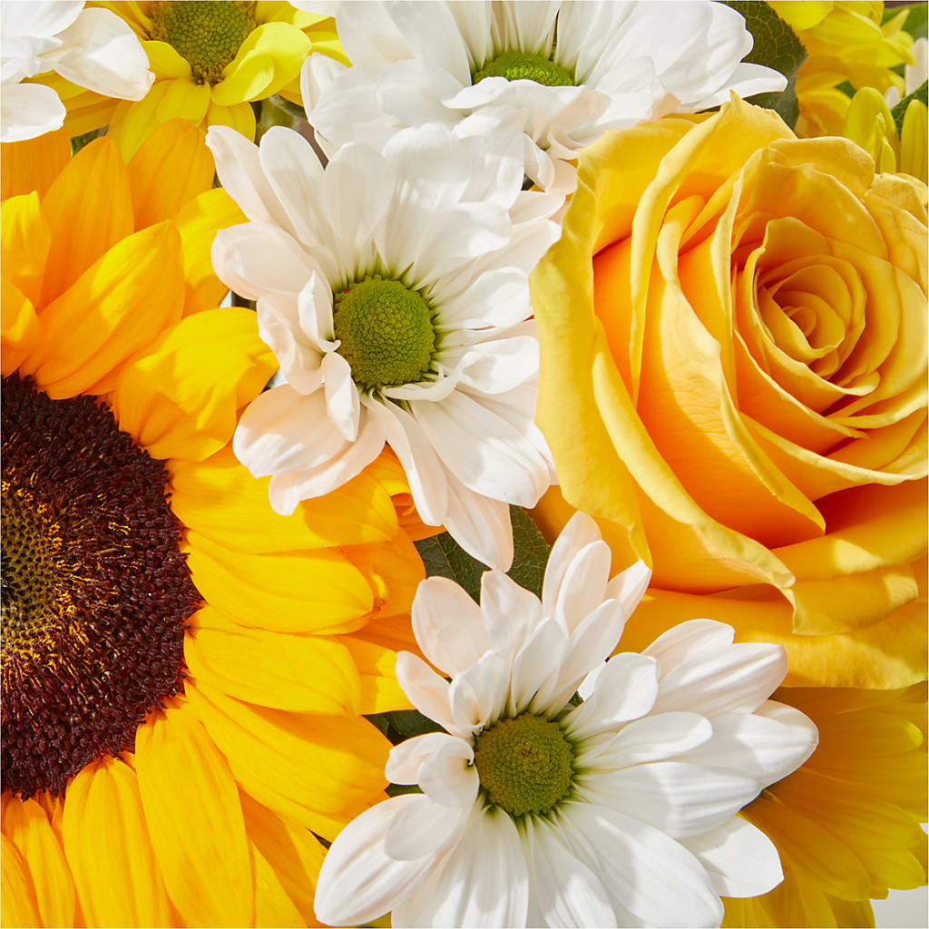Be Happy Bouquet – BECCA'S BLING AND BLOOMS, Millington TN