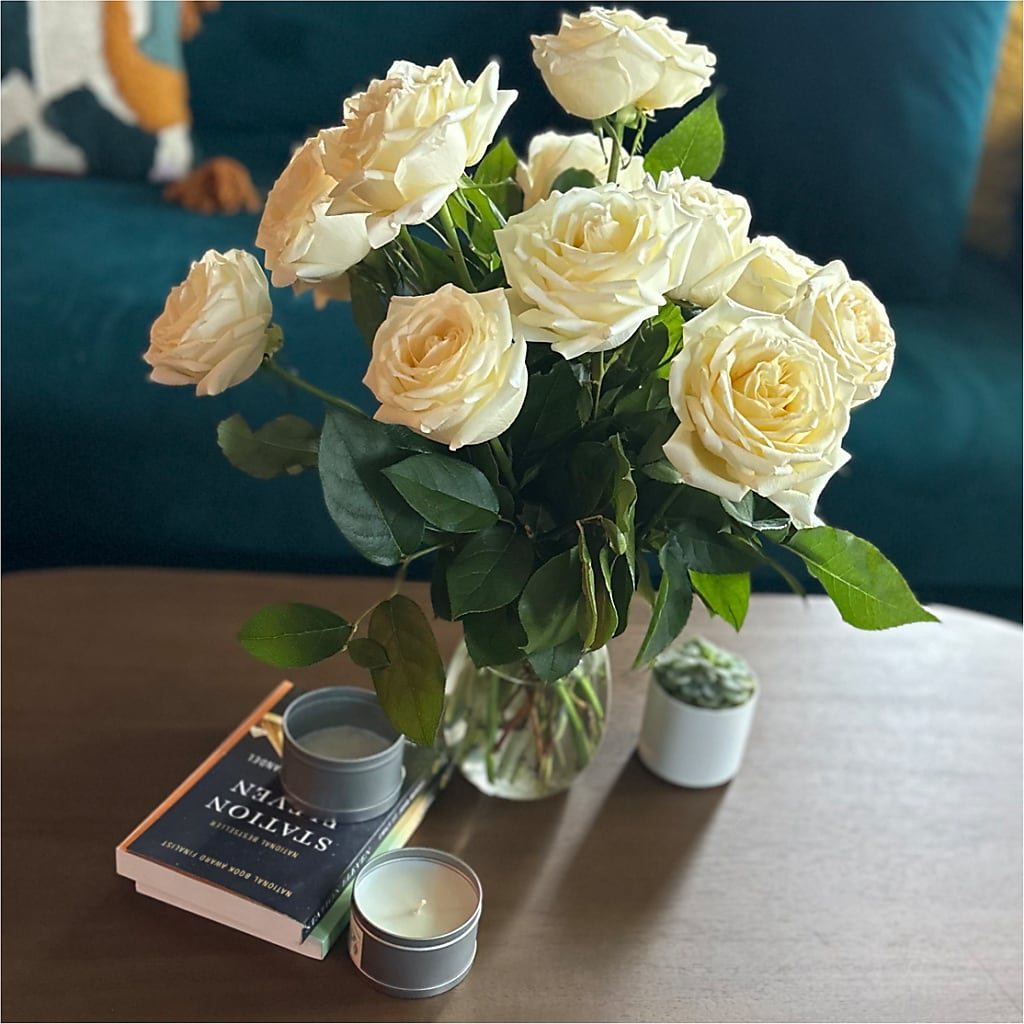 Long Stem Yellow Rose Bouquet – BECCA'S BLING AND BLOOMS, Millington TN