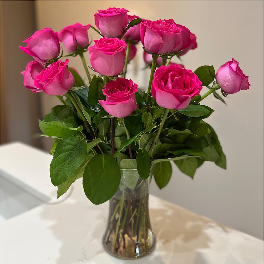 Long Stem Pink Rose Bouquet – BECCA'S BLING AND BLOOMS, Millington TN