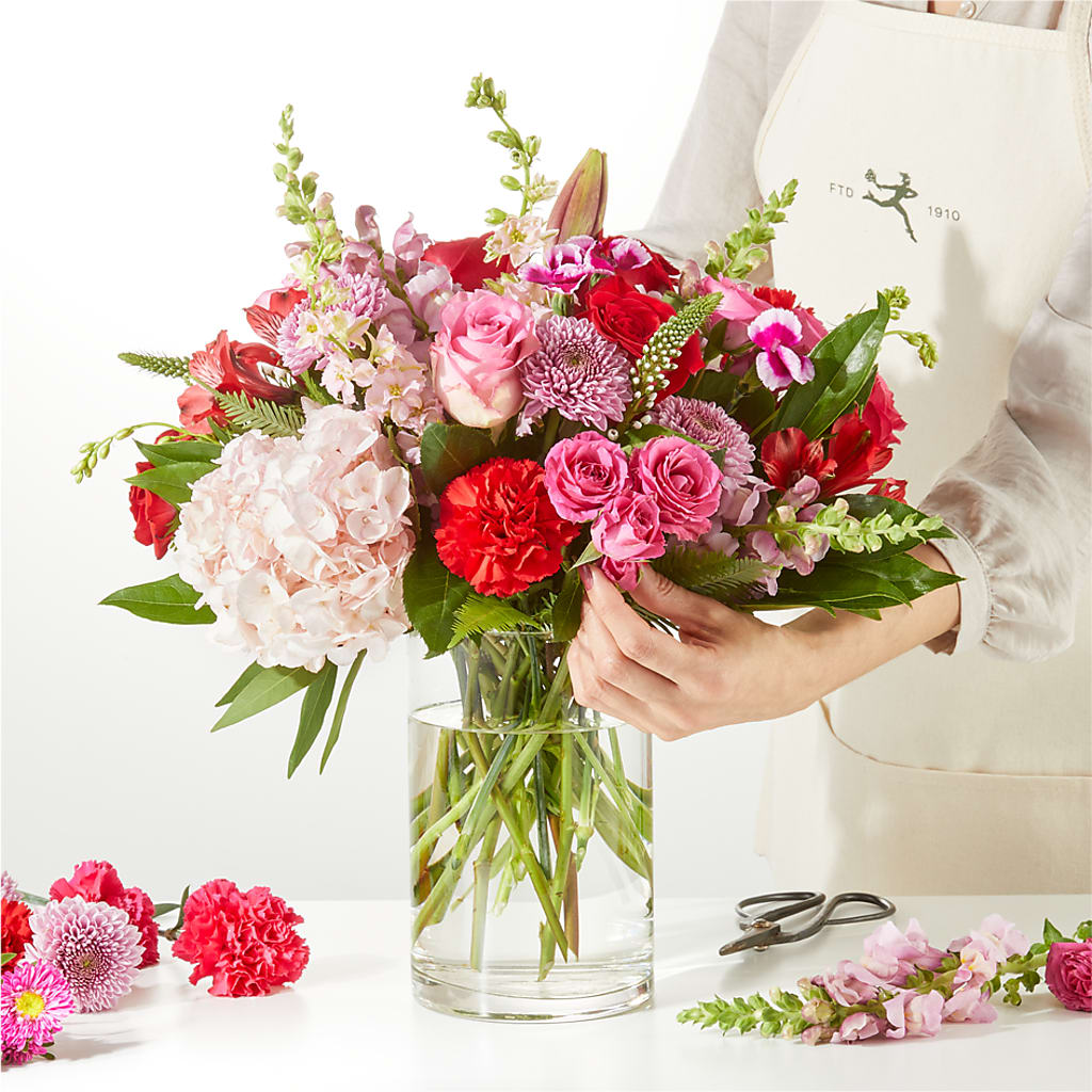 Swooning Over You - A Luxury Florist Original – BECCA'S BLING AND BLOOMS, Millington TN