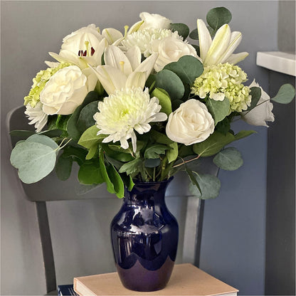 Snowy Dreams Bouquet – BECCA'S BLING AND BLOOMS, Millington TN